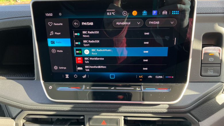 Volkswagen Crafter Cr35 Mwb Diesel Fwd 2.0 TDI 140PS Commerce Plus High Roof Van